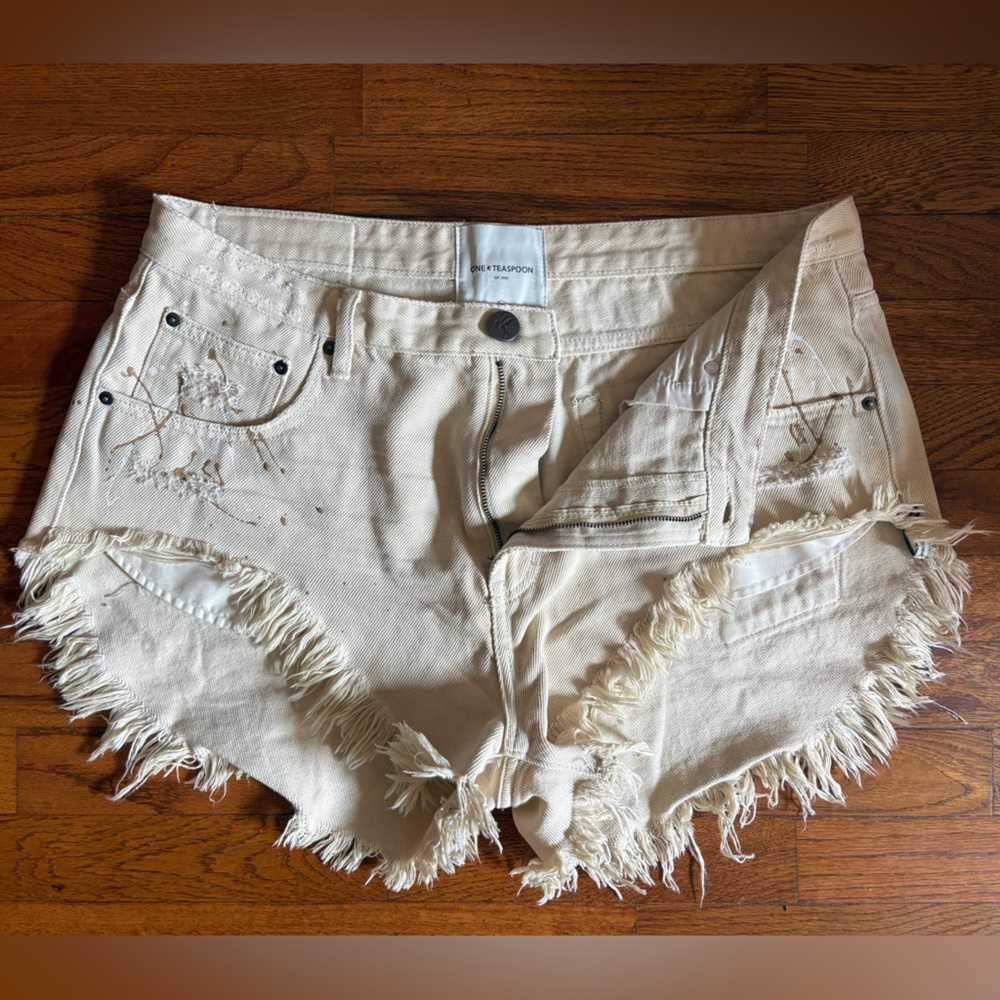 One Teaspoon Roller denim shorts Vegas cream size 34